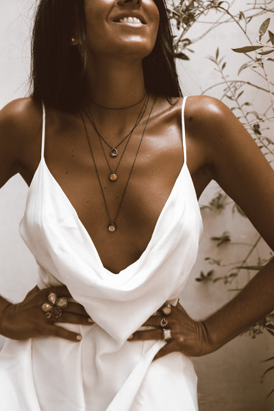 Bohemian Necklace long chain . Collar bohemio en forma redonda con cadena larga